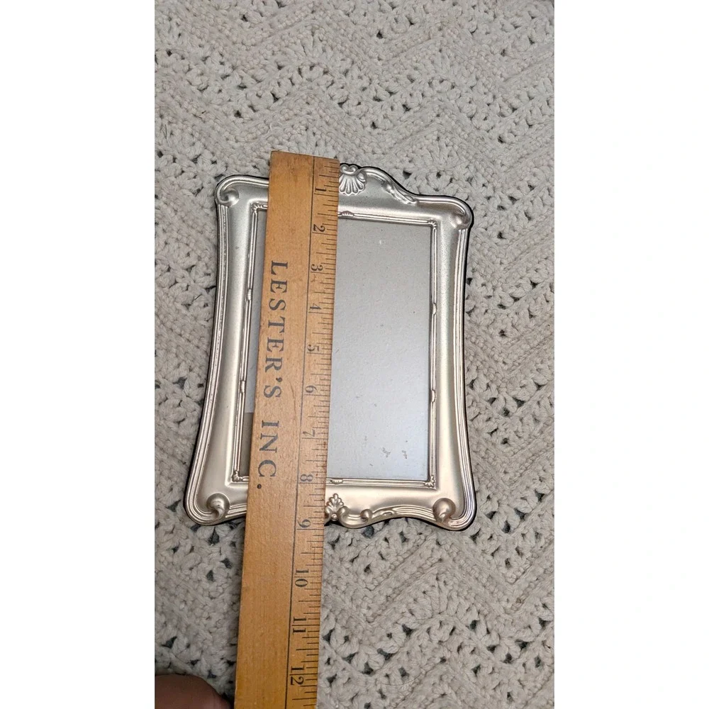Vintage 1993 HB Group Silver Ornate Shell 5x7 Picture Frame Tabletop Wall Mount